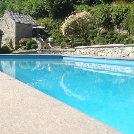Modern In Marchin With Swimming Pool 別荘 モダーヴ
